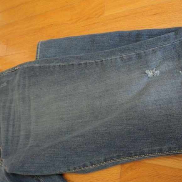 Old Navy Rockstar Super Skinny Distressed Denim - Picture 6 of 7